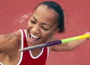 开云棋牌-年度焦点之战之夜，詹姆斯打出统治级数据，诠释不朽传奇