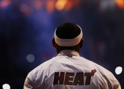 游戏试玩模拟器-勒克莱尔统治全场，威廉姆斯轻取梅赛德斯，一场颠覆F1格局的经典战役