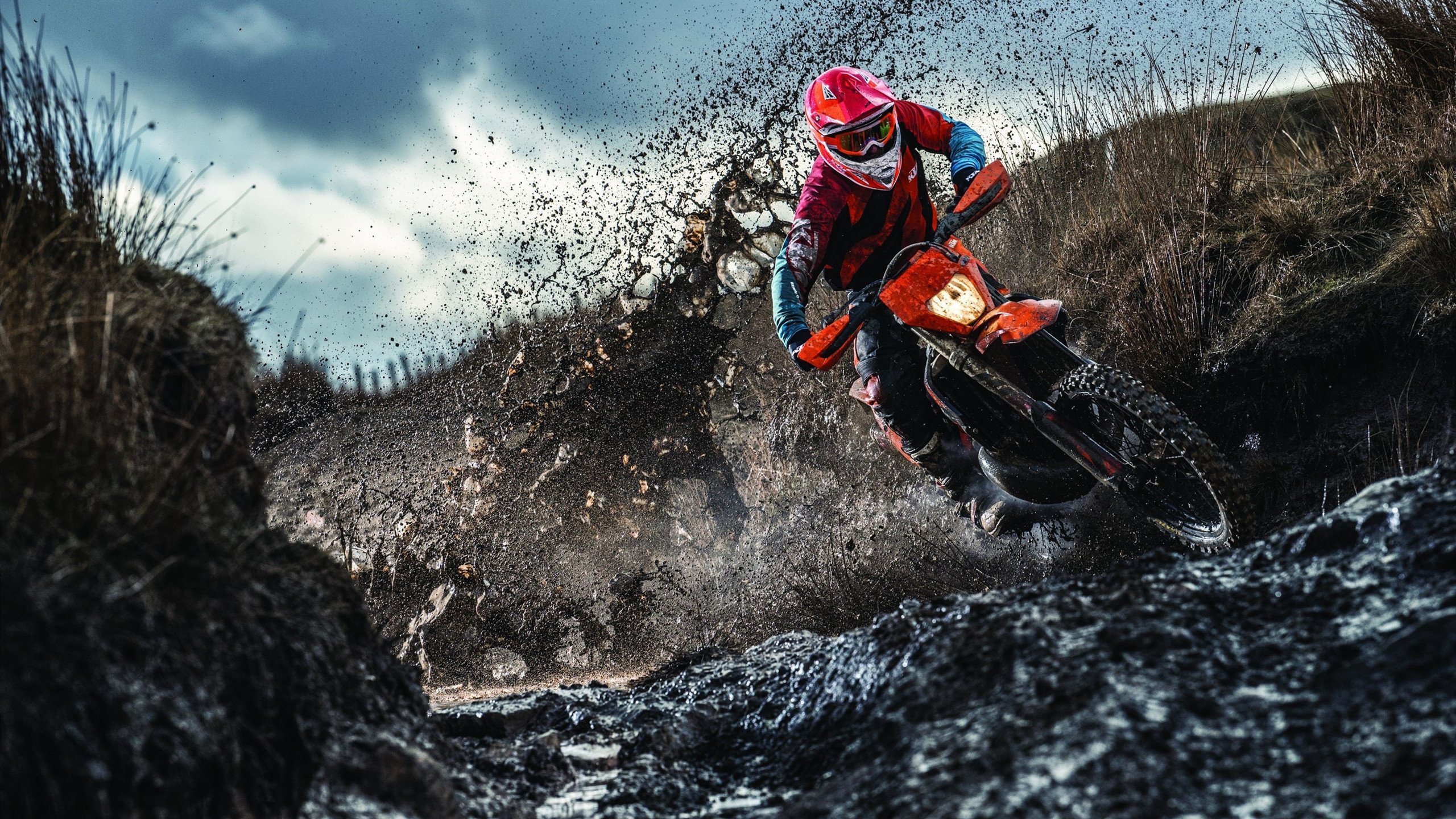 当哈利伯顿的手术刀切开太阳防线，火箭升空背后的唯一密码