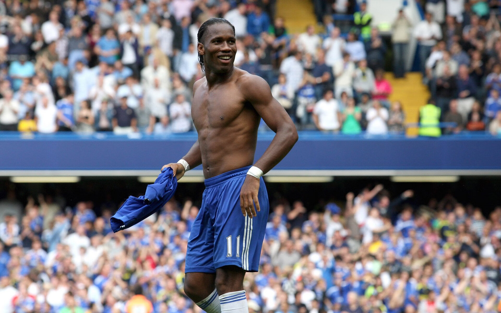 蓝白之下，蓝月当空，当曼城完胜阿根廷，托尼以一己之力惊艳四座